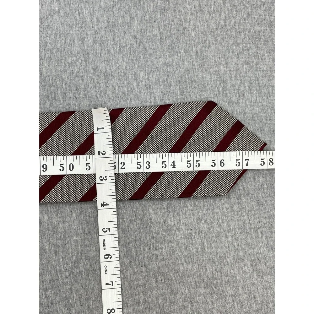 Jos A Bank Tie Mens 100% Silk Striped 3.5